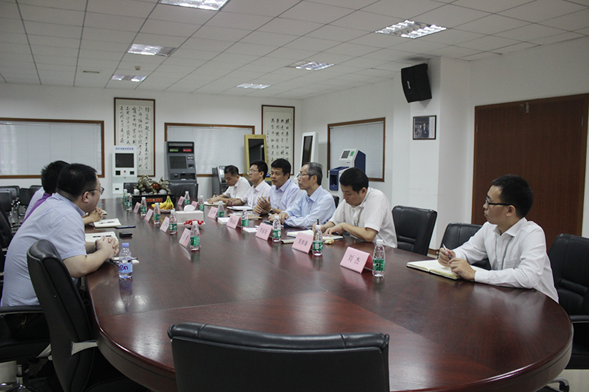 銀聯(lián)商務梅時強總經(jīng)理一行蒞臨旭子考察指導工作 